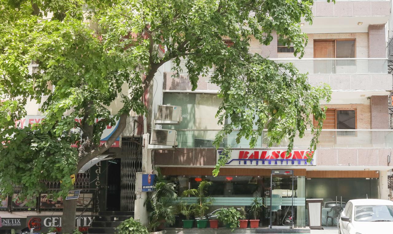 Balsons International Hotel New Delhi Bagian luar foto